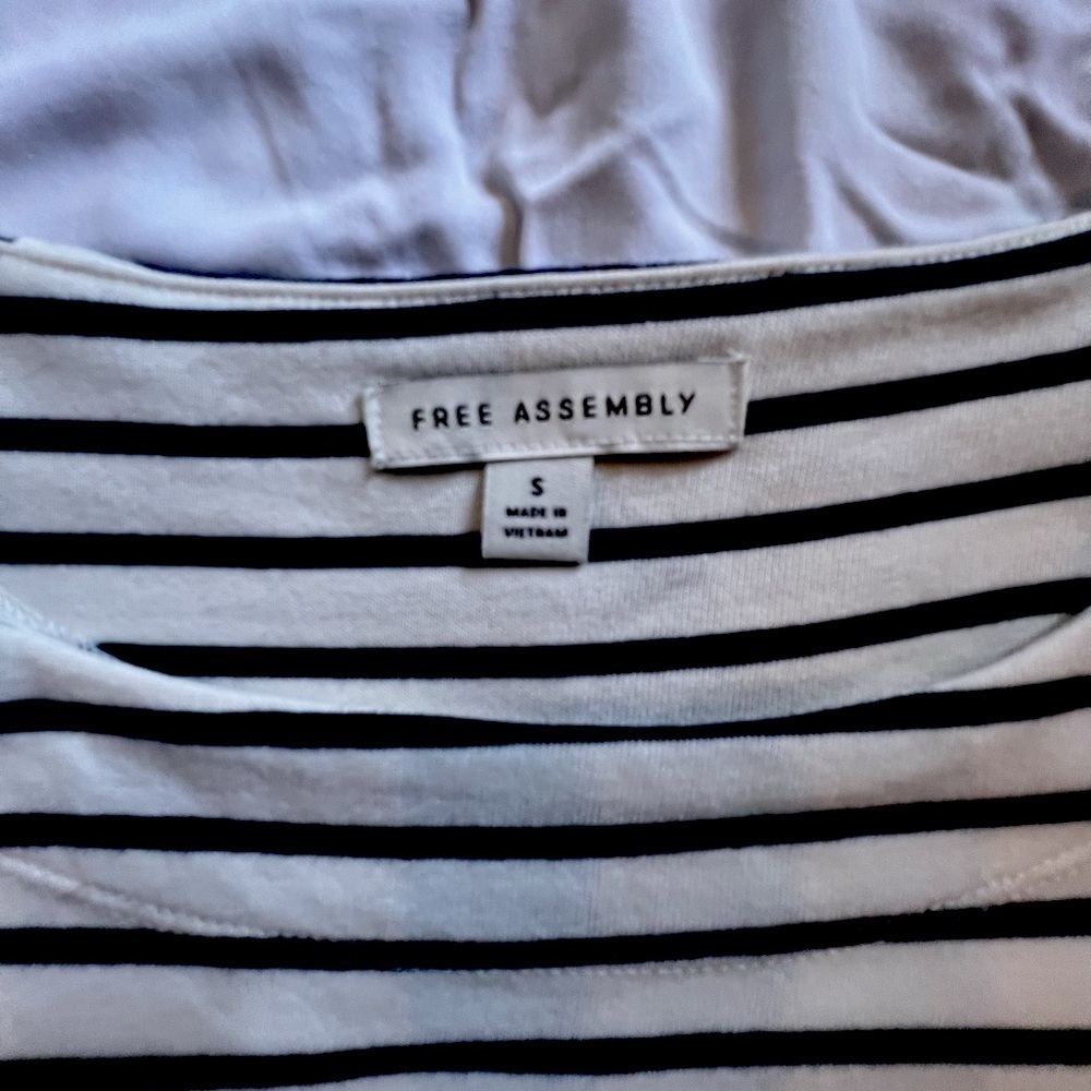 🤩 NWOT Free Assembly Balloon Sleeve Stripe Top Size Small - Picture 7 of 7